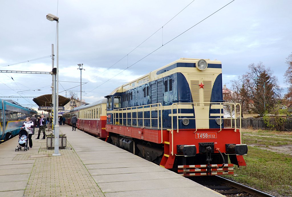 Výstava historických vozidel
