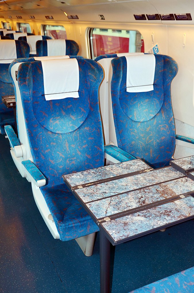 Vůz 2. třídy s klasickým uspořádáním